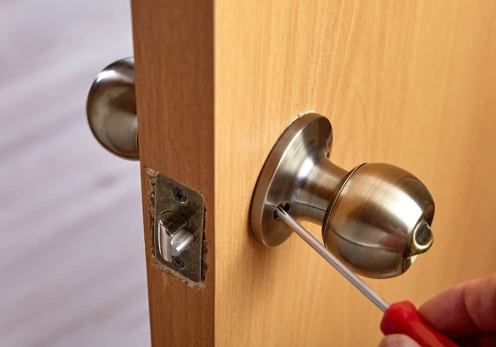 Spruce up the door lock and all its elements