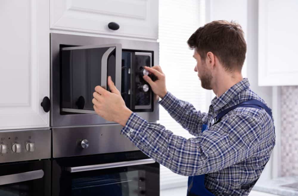 5-Benefits-of-Installing-the-Right-Size-Cabinet-for-an-Over-the-Range-Microwave