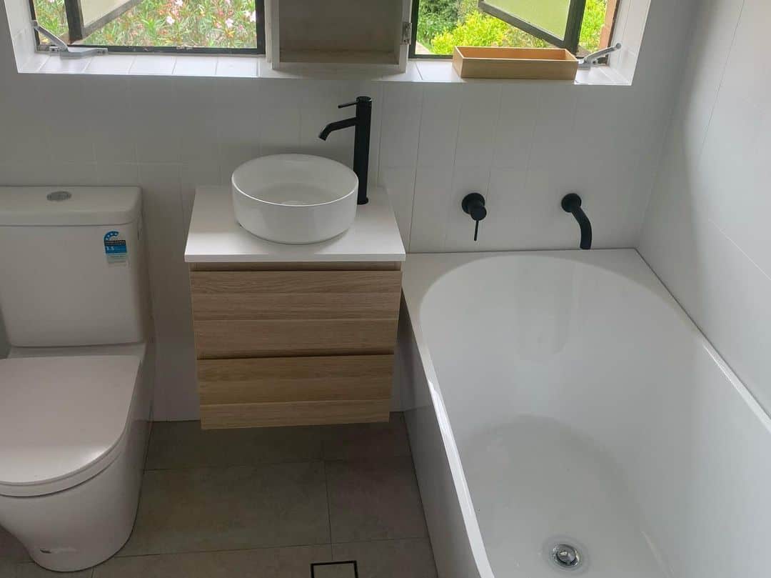 Types of Vanity-Mounted Bathroom Sinks